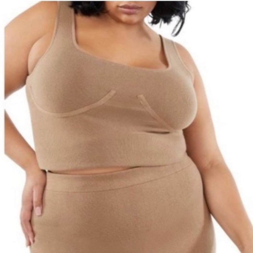 GOOD AMERICAN Tan Ribbed Pushed Up Tank Top